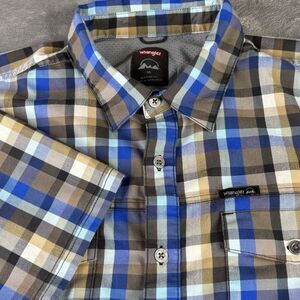 Wrangler Shirt Men’s XL‎ Outdoor Short Sleeve Blue Plaid UPF 40 Metal Button Up